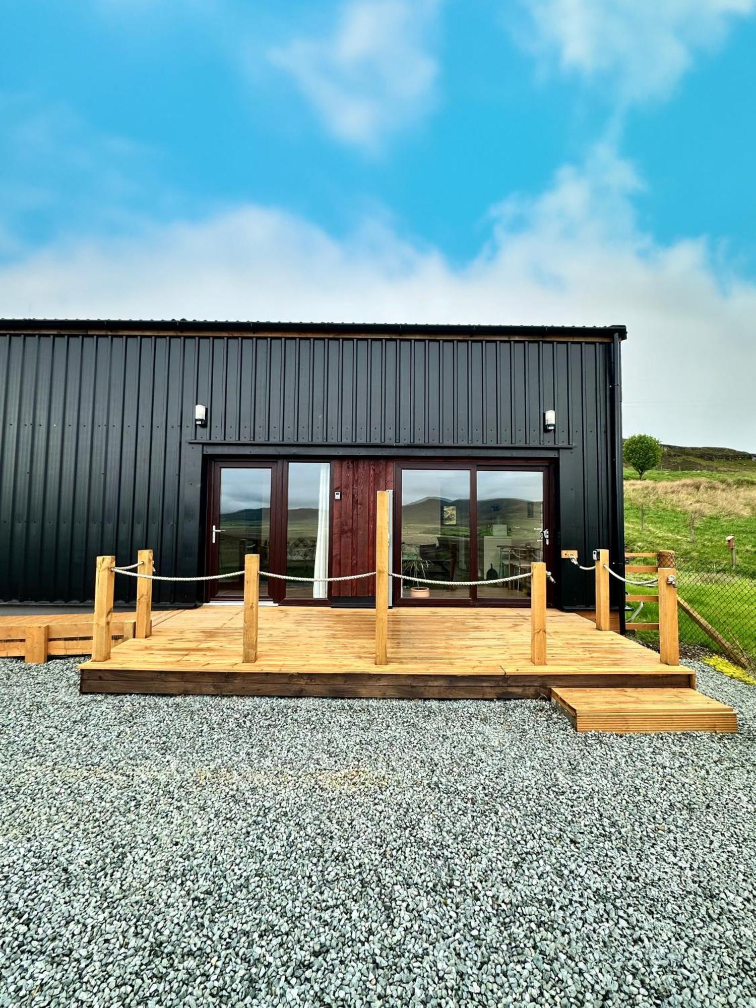 Апартаменты The Stalls, Glamping Units Glengrasco, Portree Borve  Экстерьер фото